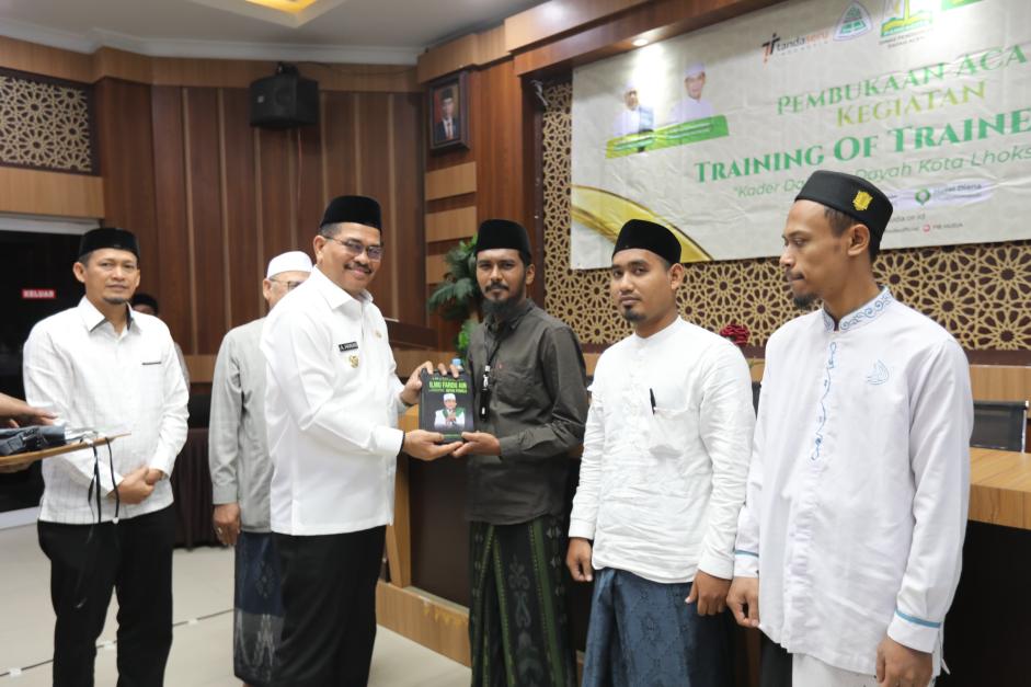 PJ Walikota A Hanan Buka Kegiatan Training Of Trainer ( TOR ) Kader Dakwah di Kota Lhokseumawe
